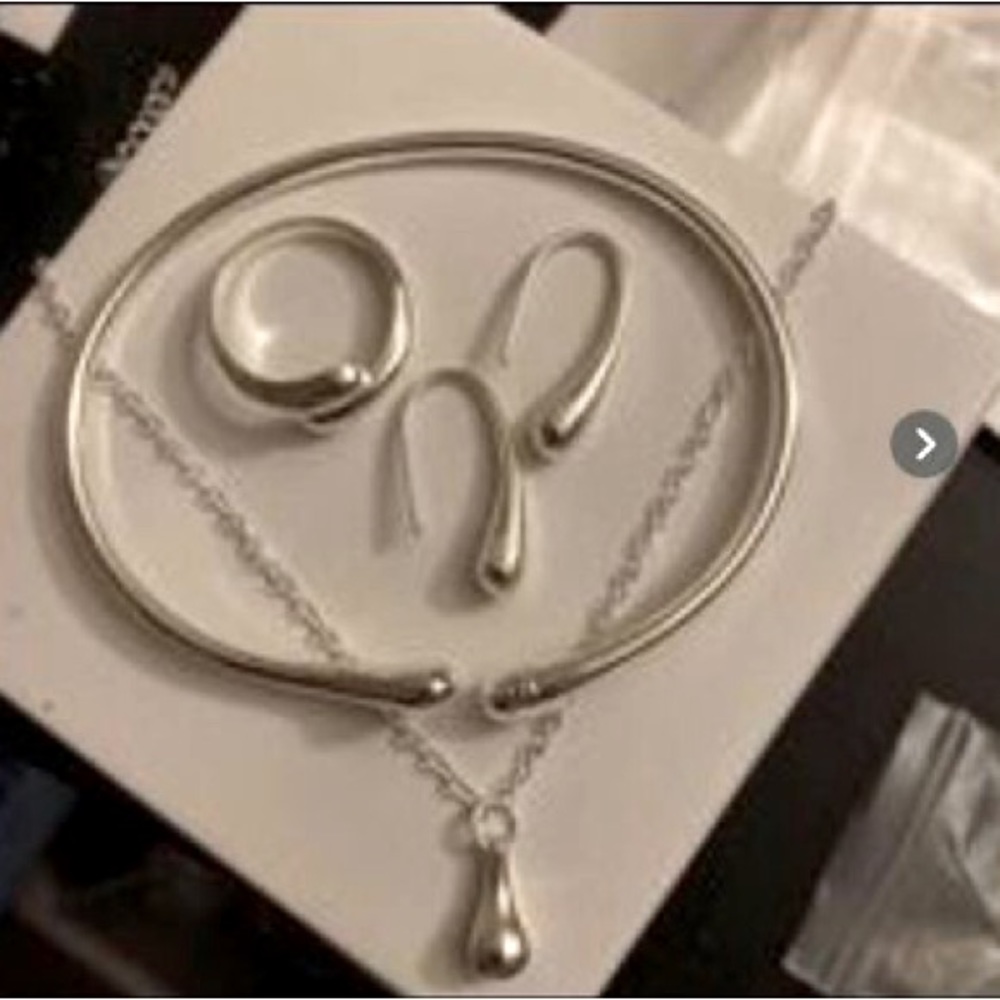 4 piece jewellery set